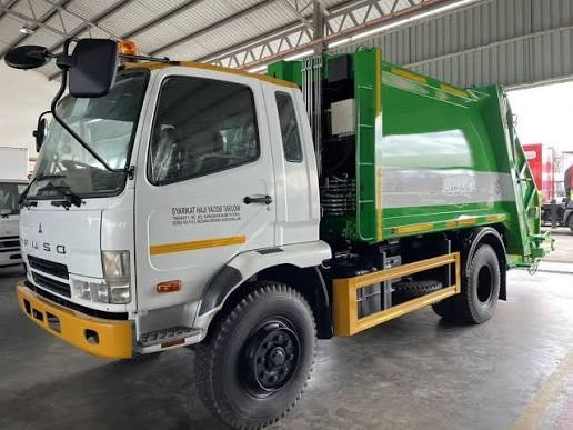 SHYT Fuso refuse compactor truck